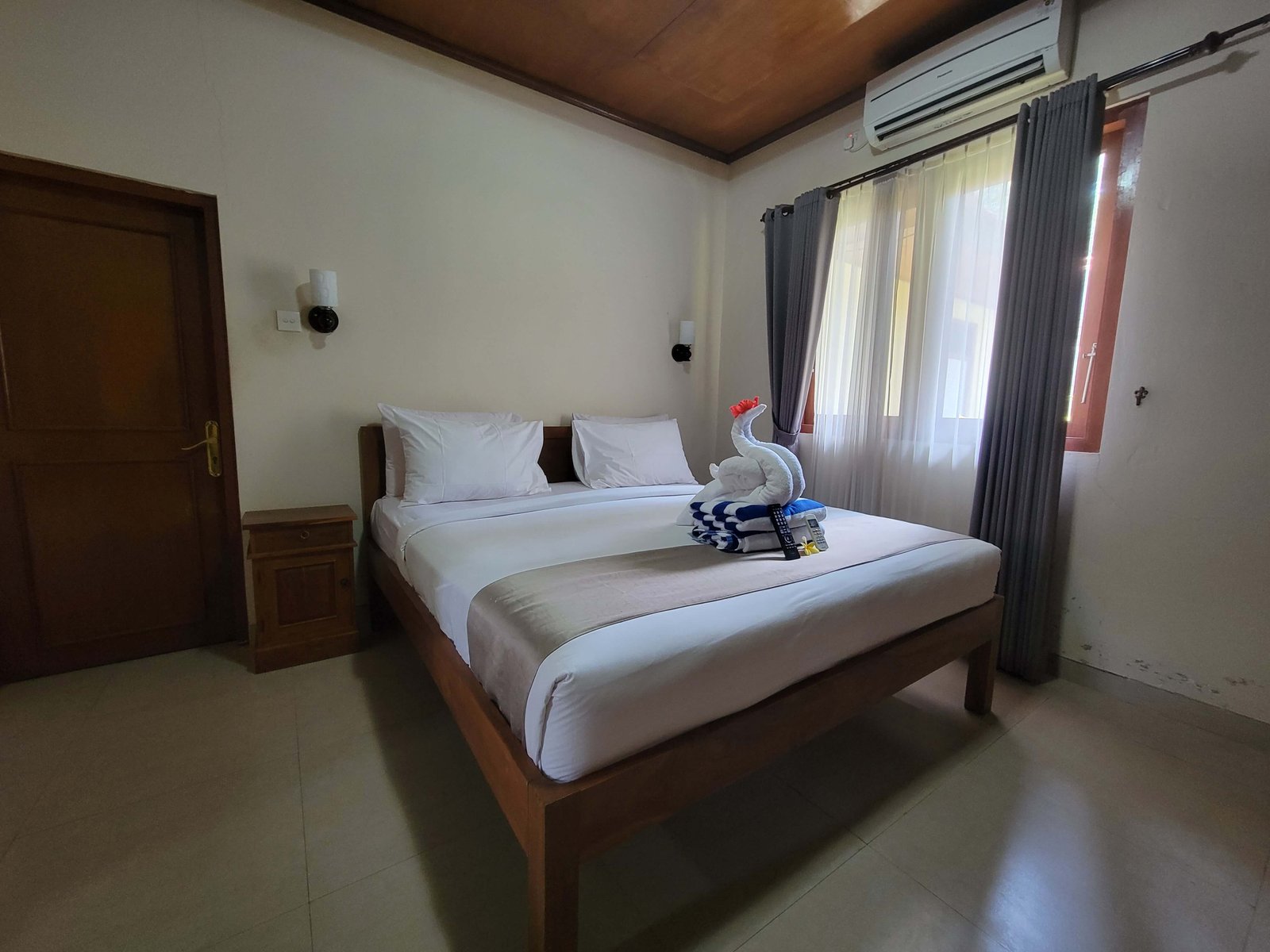 kusnadi-deluxegarden-room-preview